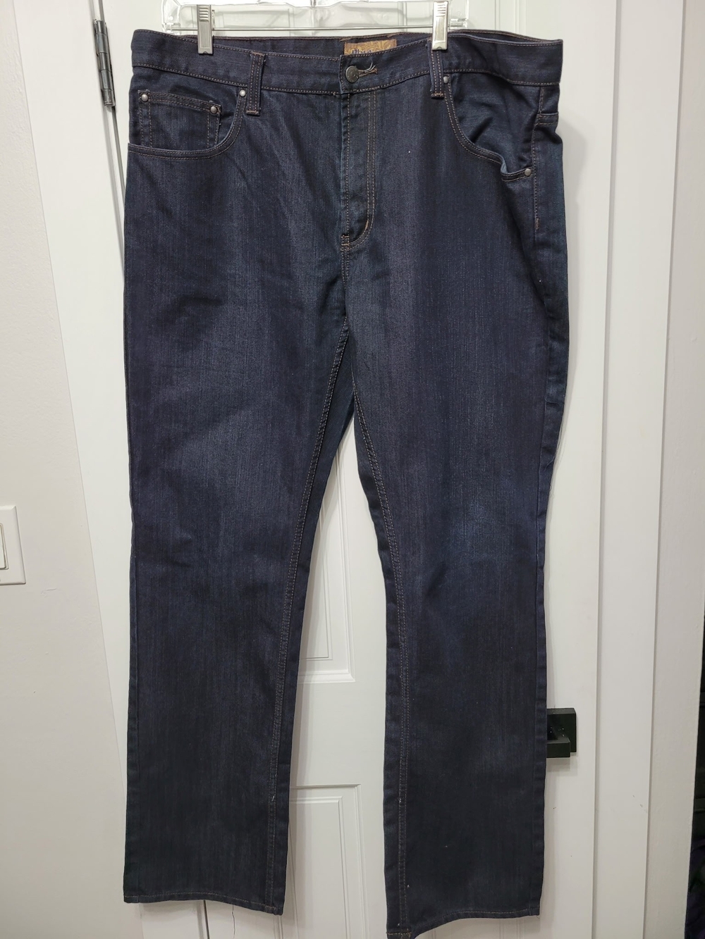 Straight-Fit Men's Jeans in Deep Indigo